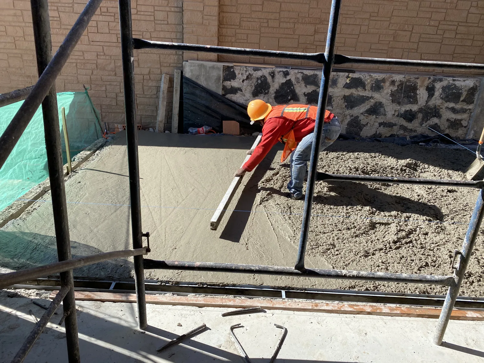 Colado de losa en una casa residencial en construcción en Puebla